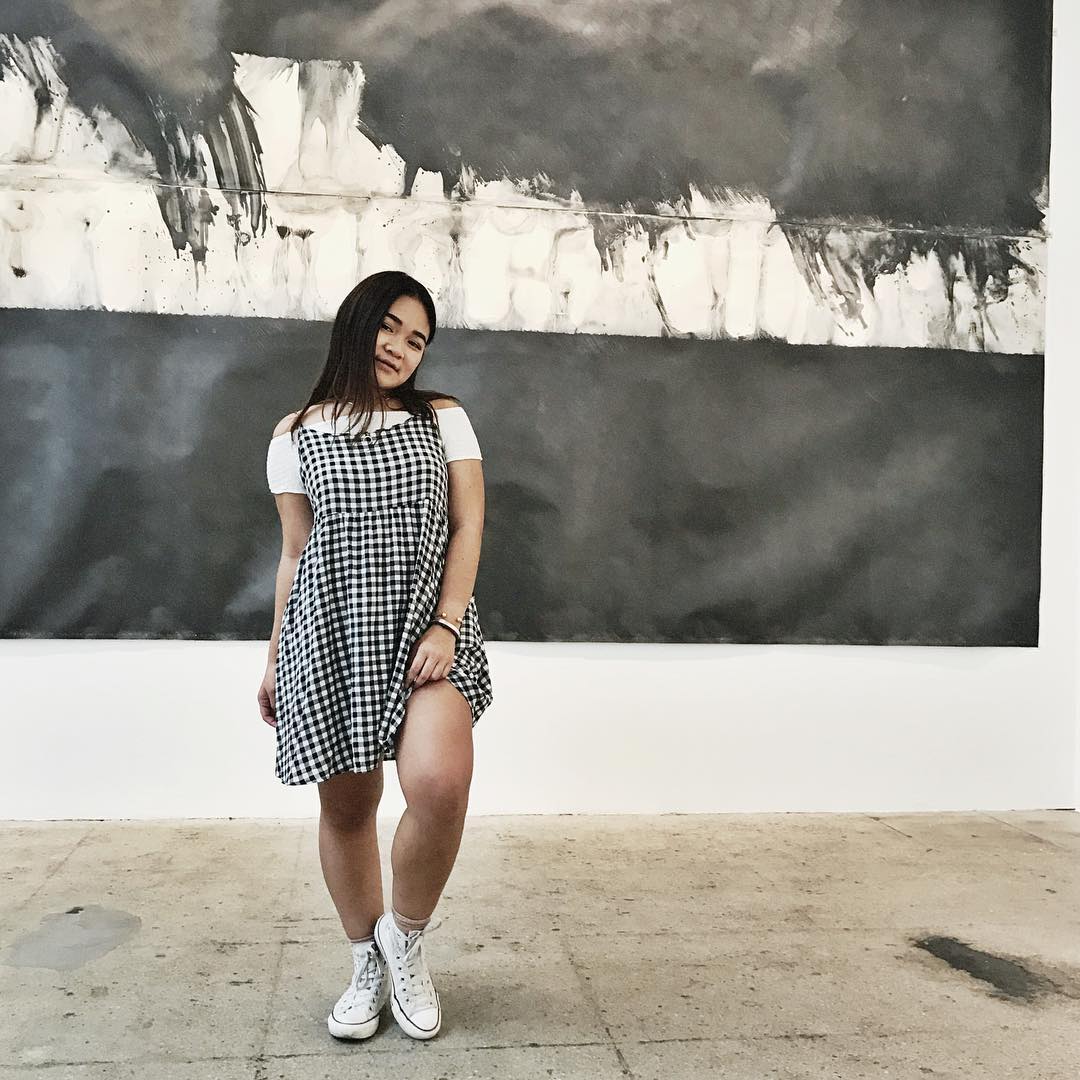 white converse dress outfit