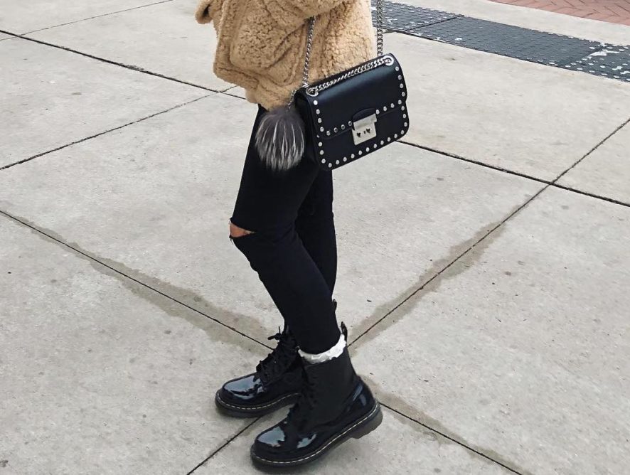 6 Outfits You'll Love If You Live in Black Jeans