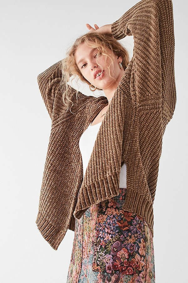 What to Wear When Hibernating This Winter 5 chenille cardigan