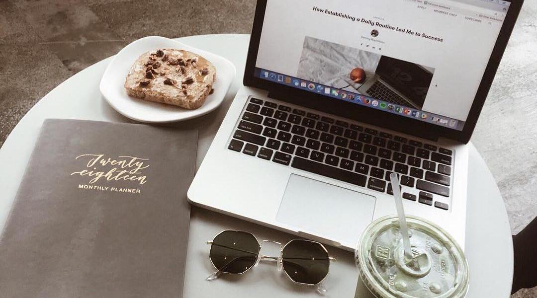 So You’ve Finally Landed That Job Offer—Here’s How to Negotiate 1 How to Negotiate a Job Offer