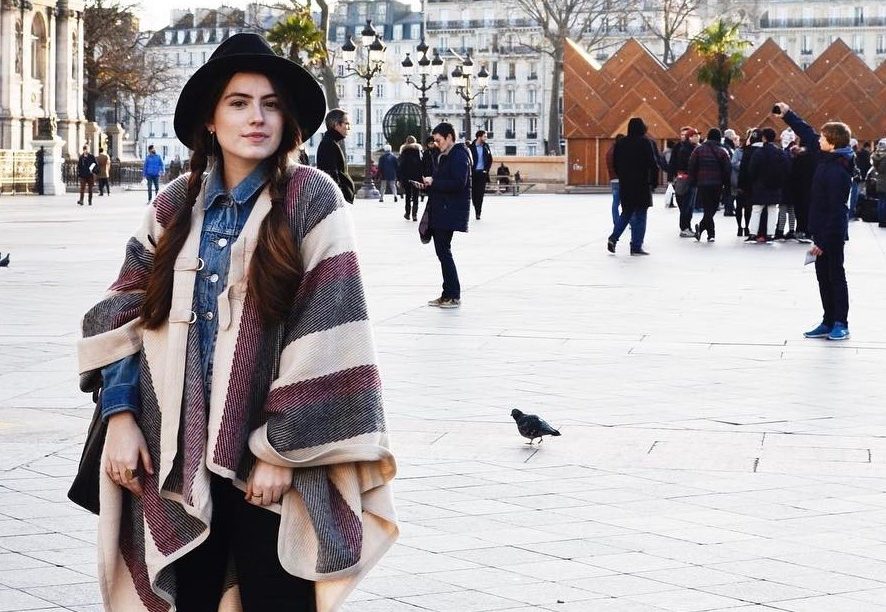 6 Outfits to Try If You Love Your Blanket Scarf