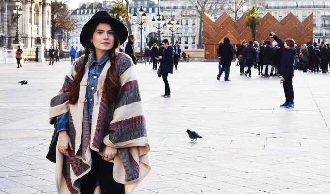 How to Wear a Blanket Scarf