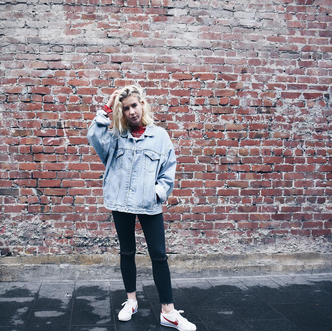 6 Super-Simple Outfit Ideas You Can Throw Together for the First Day of Spring 5 Show Your Laid-Back Side in a Canadian Tuxedo