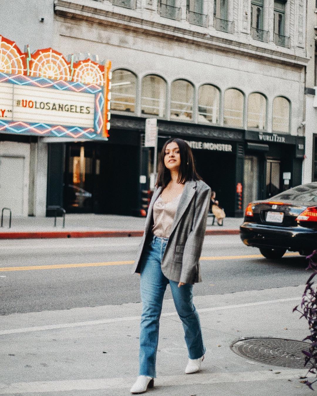 Try This Easy Blazer and Jeans Outfit Idea