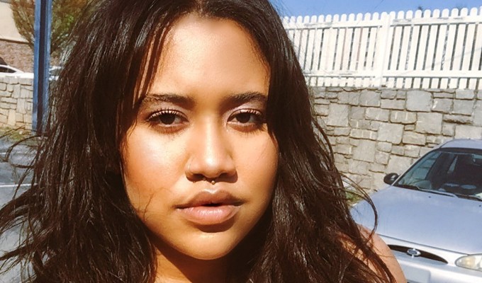 How to Apply Eyeshadow