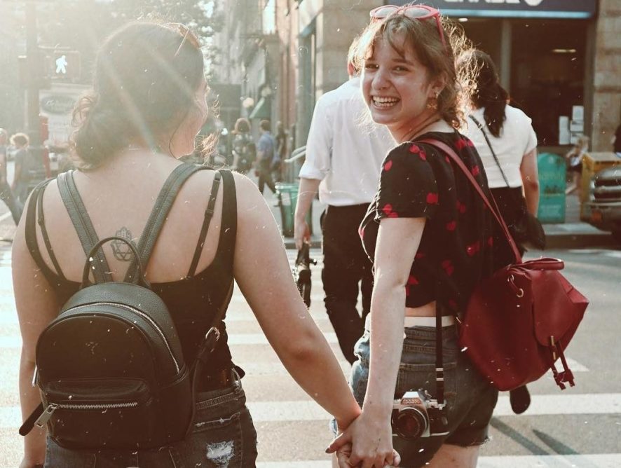 16 Ways to Make Friends in College, Because It's Overwhelming