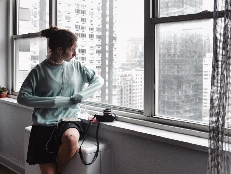 15 Ways to Deal with Homesickness, Because We Know You Miss Home