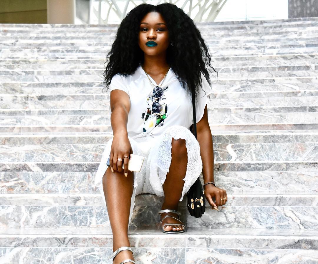 11 Best Lipsticks for Fall That Aren’t Just Different Shades of Red 22 teal lipstick