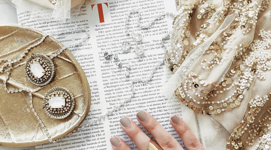 7 Holiday Nail Colors for Festive Fingers 1