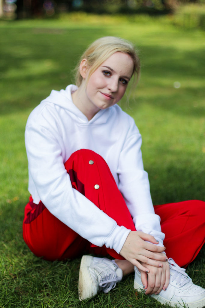 The Wardrobe Staple the Busiest, Most Fashionable Girls on Campus Are Wearing 5