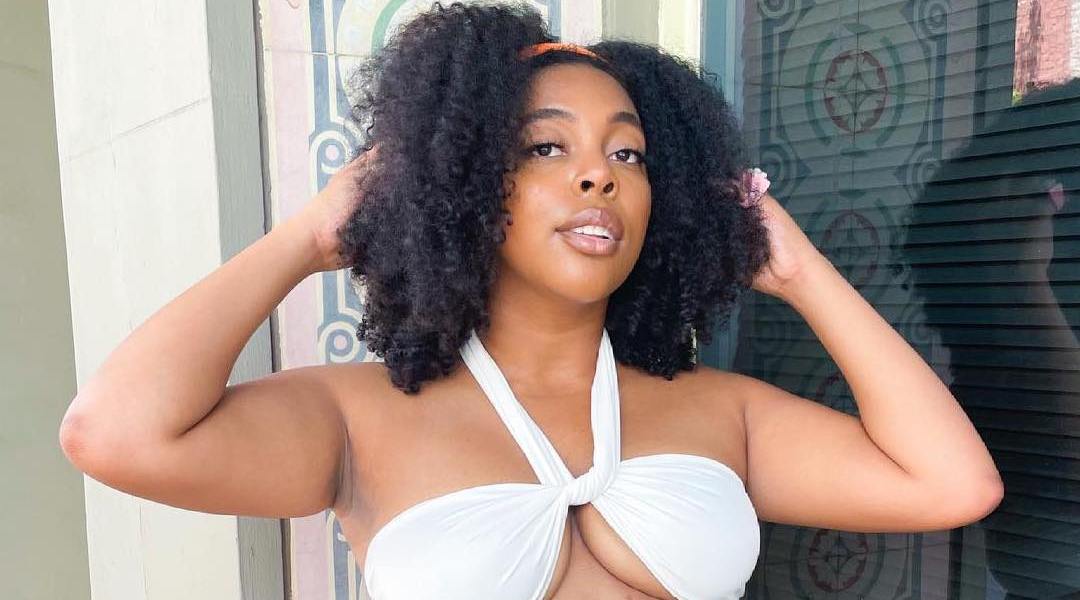 6 Summer Hairstyles Perfect for Curly Hair 1