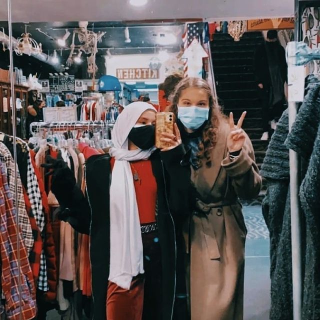 College Fashionista’s Ultimate Guide to Shopping for Vintage 9 rirb gw