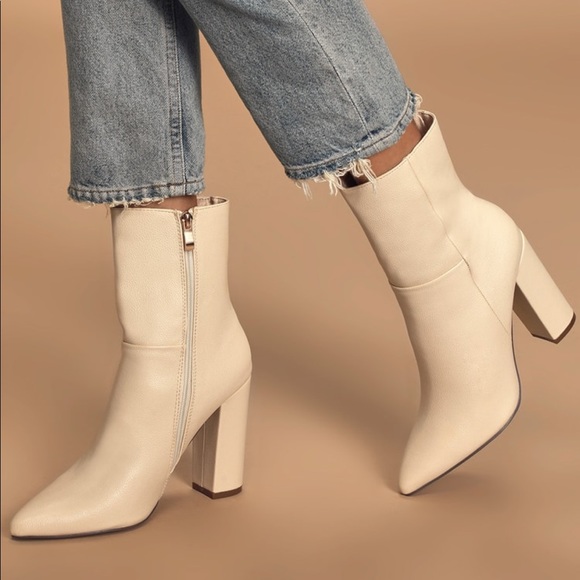 Splurge vs. Steal: The Best Fall Boots to Add to Your Cart Right Now 4
