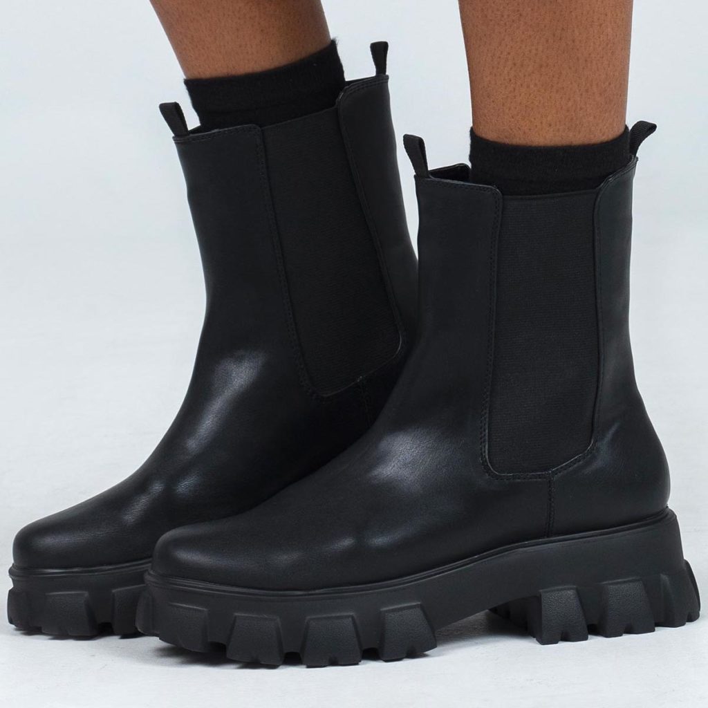 Splurge vs. Steal: The Best Fall Boots to Add to Your Cart Right Now 16