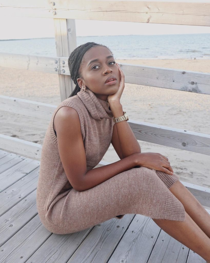 The Most On-Trend Holiday Outfit Ideas to Copy This Season 16