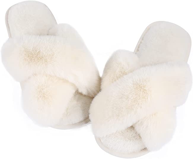 The Best Last Minute Secret Santa Gifts Under $20 3