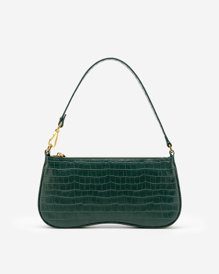 Splurge Vs. Steal: The Best Winter Handbags of 2022 22