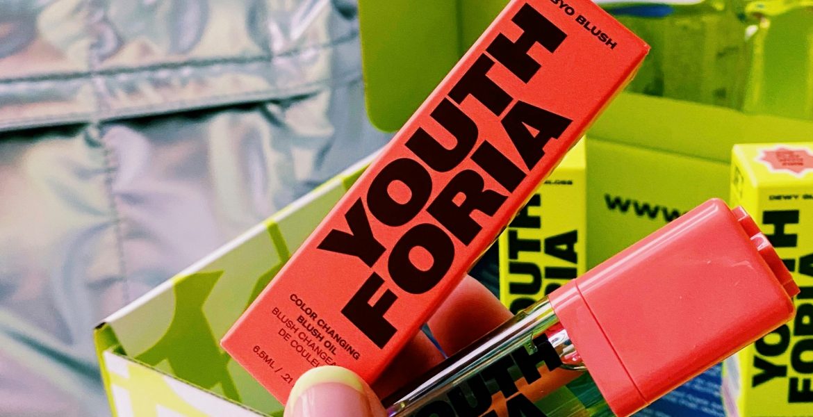 I Tried the TikTok Famous, Color-Changing Blush...Here's What I Thought 1 Youthforia blush