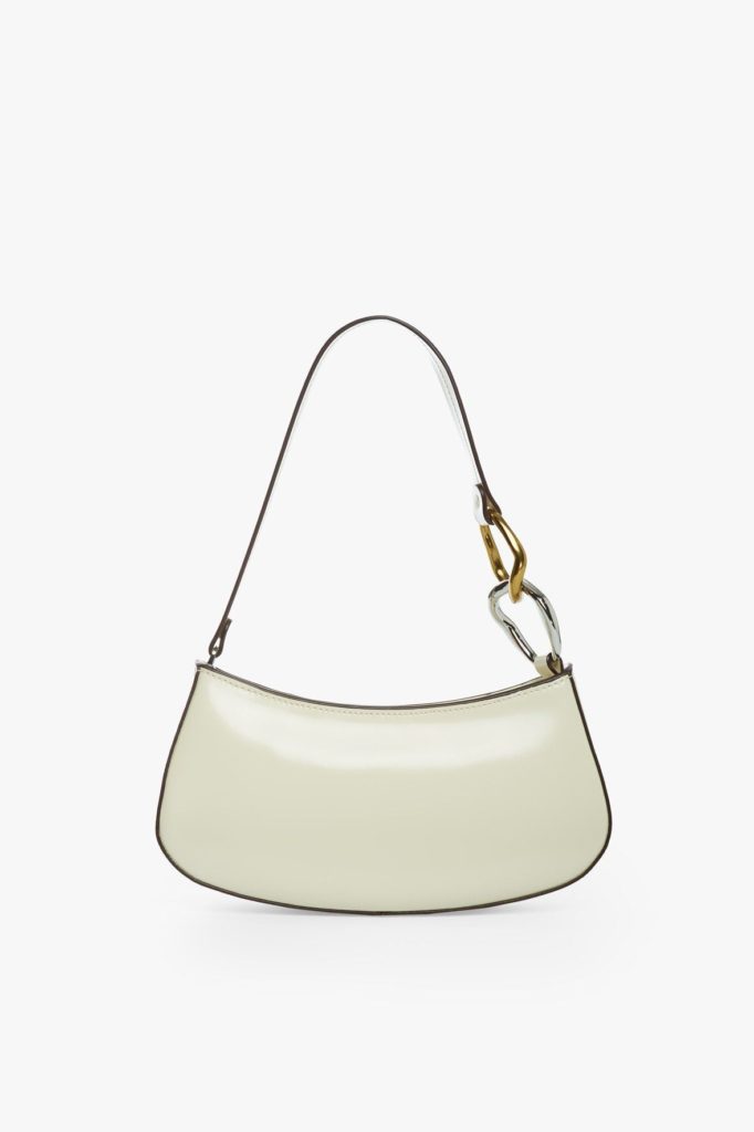 Splurge Vs. Steal: The Best Winter Handbags of 2022 21