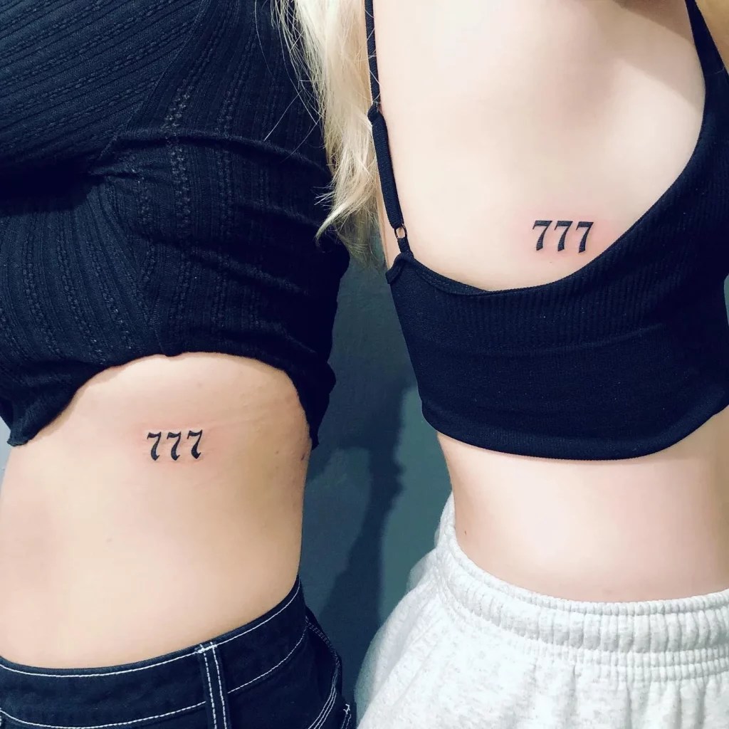 honeybeetattoo_airu_271168849_680019749825916_6483698682849890847_n - College Fashionista