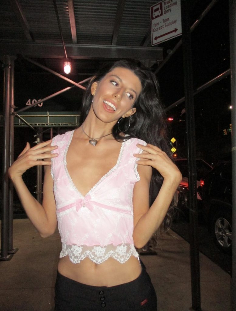4 Outfit Ideas For Every Kind Of Valentine’s Day Date 5