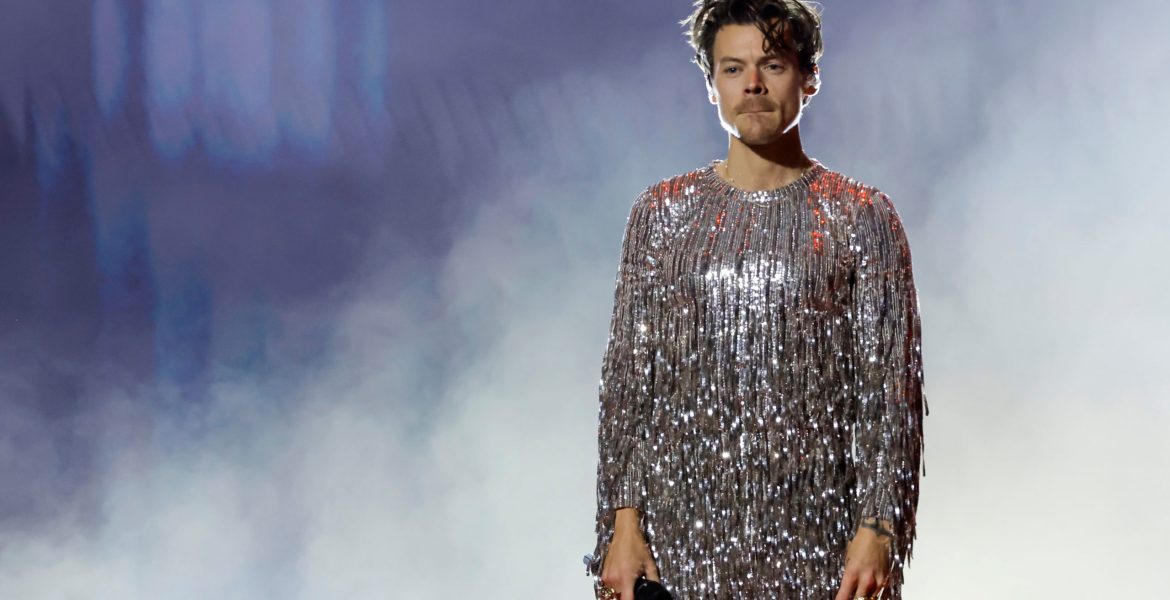 How To Recreate Harry Styles' Grammys Looks 1