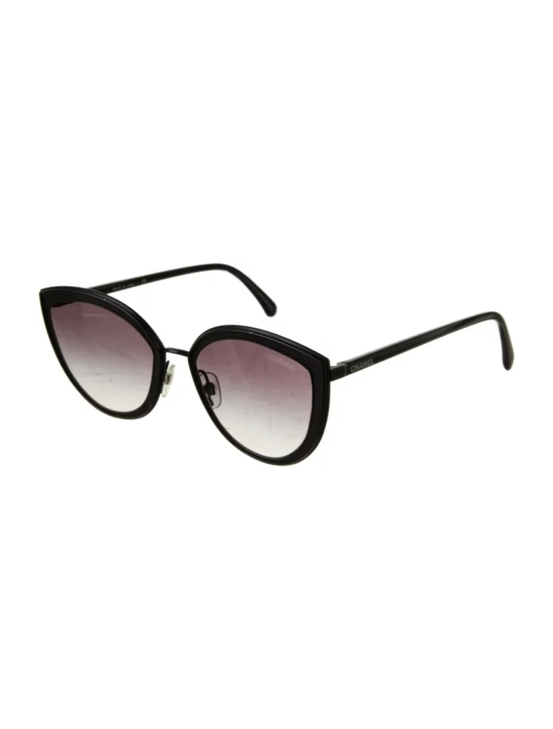 10 Karl Lagerfeld Pieces for Every 20-Something Wardrobe 9