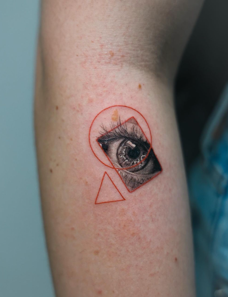 The 10 Best Fine Line Tattoo Artists in NYC 9